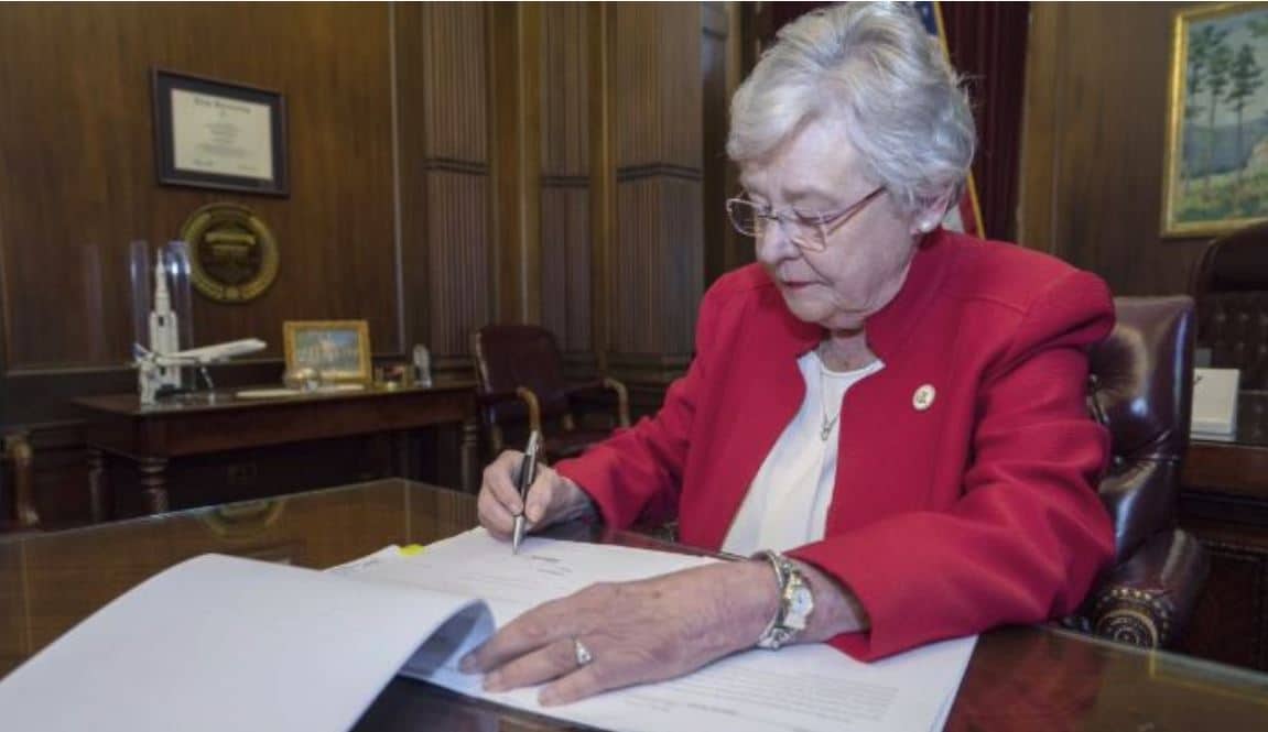 Kay-Ivey.jpg